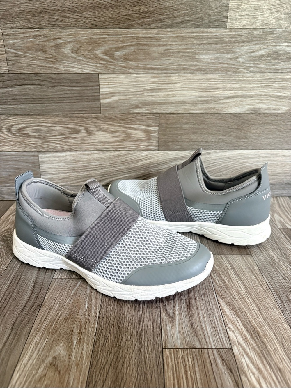 Vionic Camrie Slip-On Sneaker Lightweight Lace Free Breathable Gray Women’s Sz 9